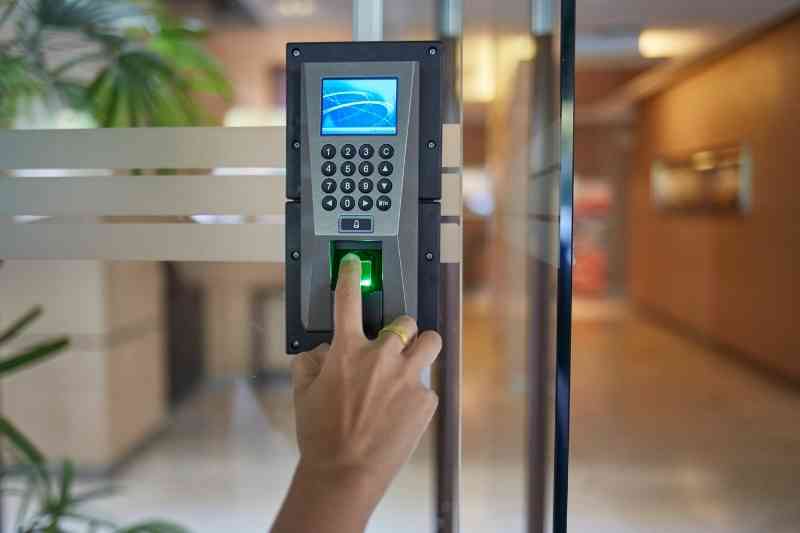 Secure and Personalized: Fingerprint Door Locks for Customized Access